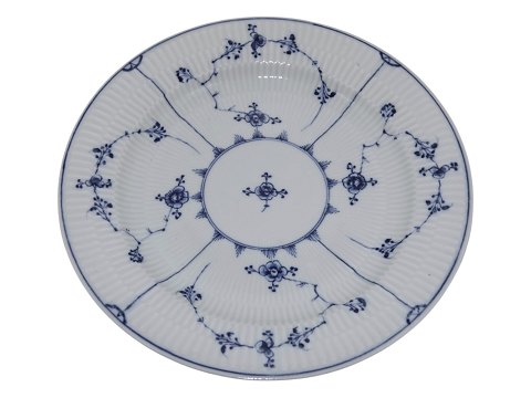 Blue Fluted Plain
Dinner plate 24.4 cm. from 1800-1820