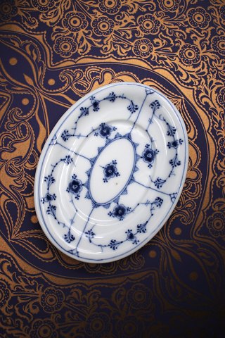 Antikt Royal Copenhagen sættefad fra år 1898-1923, passer fint til smørkande 
1/2039...