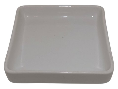 Bing & Grøndahl
Hvid firkantet asiet 9,7 cm.