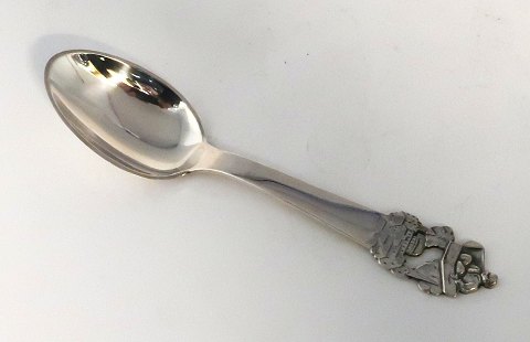 H. C. Andersen eventyrske. Sølvbestik. Den flyvende kuffert. Sølv (830). Længde 
15 cm