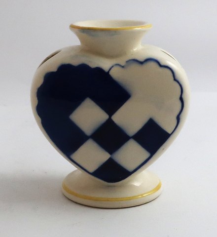 Aluminia hjerte blå. Højde 7,5 cm.