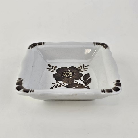 Aluminia asietTranquebar brun1270