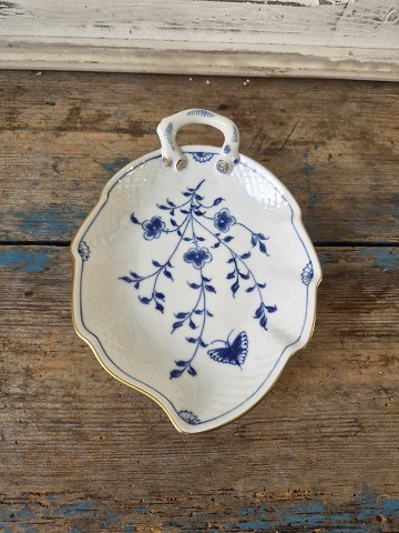B&G Butterfly Kipling with gold edge small leaf-shaped dish No. 198