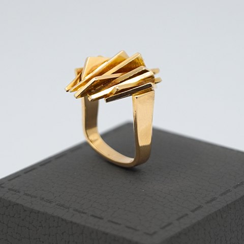 C. Antonsen; Ring in 14k gold