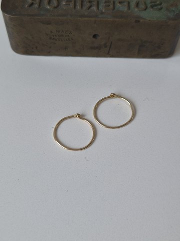 14 kt gold hoop earrings