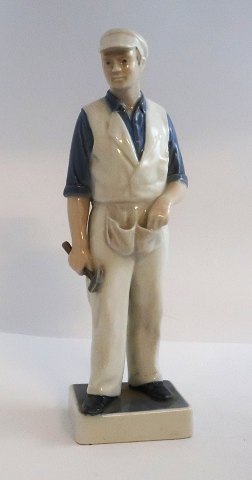 Royal Copenhagen. Tømrer. Model 4535. Højde 23 cm. ( 1 sortering )