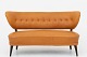 Roxy Klassik præsenterer: Otto Schultz / Boet, SwedenNybetrukket sofa i Shade Cognac-læder med ben i bejdset ...