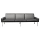 Tre personers sofa, model 34/3, designet af Hans J. Wegner og fremstillet af AP 
Stolen i 1960erne.
5000m2 udstilling.