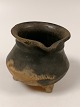 Black clay three-legged jug 18.årh.