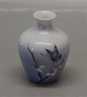 2301-395 Kgl. Vase med frugtblomst og sommerfugl, Miniature 8 cm Kongelig Dansk 
Porcelæn
