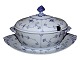 Blue Fluted Plain
Soup tureen with platter