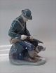 Kgl Porcelæn Jæger med hund 1087 Chr Th. 20 x 10 cm