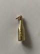Pendant shaped like Carlsberg Pilsner, 14 carat gold and stamped 585.