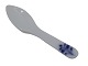 Blue Fluted Plain
Extra small salt spoon from 1894-1928