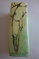 Vase af 
porcelæn
Håndmalet
L: 15cm
Flot stand