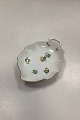 Danam Antik 
presents: 
Bing and 
Grøndahl 
Eranthis Small 
Leaf-shaped 
Dish No. 198
