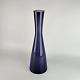 Kinnerup Antik 
& Porcelæn 
præsenterer: 

Fyens 
glasværk
Høj lilla 
Opaline vase
