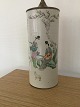 Ole Buus Larsen 
præsenterer: 

Antik 
Hatstand lampe 
- Kina.