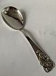 Serving spoon / Potato spoon in Silver.
Length 22.5 cm.