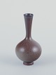 L'Art 
præsenterer: 
Berndt 
Friberg for 
Gustavsberg 
Studiohand.
Studiohand 
miniaturevase 
af keramik.