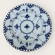 Moster Olga - 
Antik og Design 
präsentiert: 
Royal 
Copenhagen
Muschelblau
Vollspitzenteller
Nr.
 1/1087
*450 DKK
