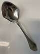 Bernsdorf Sølv 
Serveringsske
Længde 24,6 
cm.