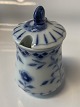 Butterfly Dickens
mustard jar.
Height with lid 7.8 cm.