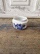Royal 
Copenhagen Blå 
Blomst kantet 
lille vase no. 
8617