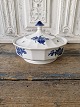 Royal 
Copenhagen, 
Kantet Blå 
Blomst lågfad 
no. 8535