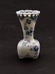 Middelfart 
Antik presents: 
Royal 
Copenhagen blue 
fluting flower 
vase 1/1161