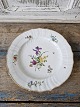 Karstens Antik 
præsenterer: 
Royal 
Copenhagen Fuld 
Saksisk Blomst 
tallerken 23 
cm. 1850-98