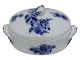 Blå Blomst 
Svejfet
Tidlig oval 
smørskål fra 
1780-1802