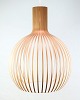 Osted Antik & 
Design 
præsenterer: 
Stor 
Pendel - Octo 
4240 - Birketræ 
- Seppo Koho - 
Secto Design - 
Finland
