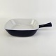 Lyngby fad
Blå glasurfarvet
27,5 cm