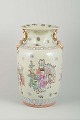 Stor kinesisk 
vase
Porcelænsvase, 
tidligt 20. 
årh.