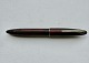 Rød stribet Sheaffer fyldepen