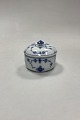 Danam Antik 
presents: 
Royal 
Copenhagen Blue 
Fluted Plain 
Bonbonniere / 
Lidded Bowl