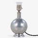 Ukendt
Kugleformet 
bordlampe i 
patineret tin 
uden ...