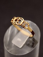 18 carat thin gold ring
