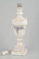 L'Art præsenterer: Italiensk alabaster bordlampe, midten af 1900-tallet.