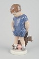 Royal 
Copenhagen
Figur “Dreng 
med bamse”, 
model 3468, ...