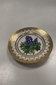 Royal Copenhagen Antik Tallerken med Blomster Motiv og ...