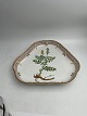 Danam Antik præsenterer: Royal Copenhagen Flora Danica Trekantet skål No 3509