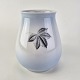 Kinnerup Antik & Porcelæn præsenterer: B&G LøvfaldVase 20212,5 cm
