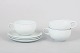 L'Art præsenterer: Grethe Meyer for Royal Copenhagen, sæt af tre Blåkant tekopper med tilhørende underkopper.