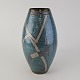 Kinnerup Antik & Porcelæn præsenterer: Vase i messing og emajle25,5 cm