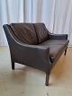 Antik Pjot præsenterer: Lille sofa Kr. 2800,-