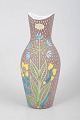 L'Art præsenterer: Mari Simmulson for Upsala-Ekeby, vase.