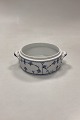 Danam Antik præsenterer: Royal Copenhagen Musselmalet Riflet Bonbonniere No. 410