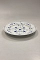 Danam Antik præsenterer: Royal Copenhagen Musselmalet Riflet Spisetallerken No. 175